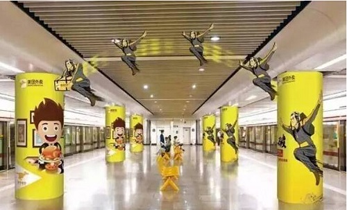 美團(tuán)外賣地鐵廣告來襲，嗖嗖嗖~