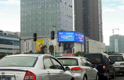 東莞南城宏遠(yuǎn)康城國(guó)際LED屏廣告