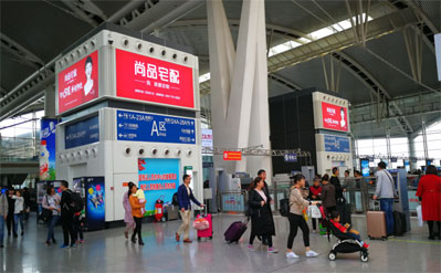廣州南站3層候車廳A區(qū)空調(diào)機(jī)柜燈箱廣告