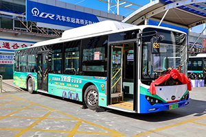青島公交廣告價(jià)格多少錢，汽車用品行業(yè)青島公交車身廣告案例？