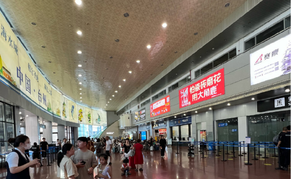 臺(tái)州路橋機(jī)場(chǎng)最大廣告牌價(jià)格多少錢(qián)？臺(tái)州機(jī)場(chǎng)廣告面積位置優(yōu)勢(shì)