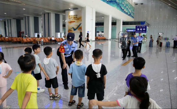 東莞南站高鐵廣告價格？東莞南高鐵站候車大廳廣告全覆蓋位置優(yōu)勢