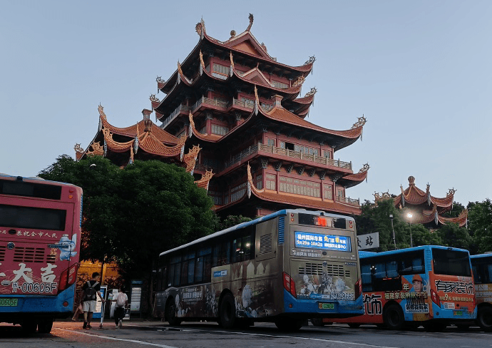 福州公交車廣告價(jià)格多少錢？福州公交車身廣告巴士廣告線路優(yōu)勢(shì)