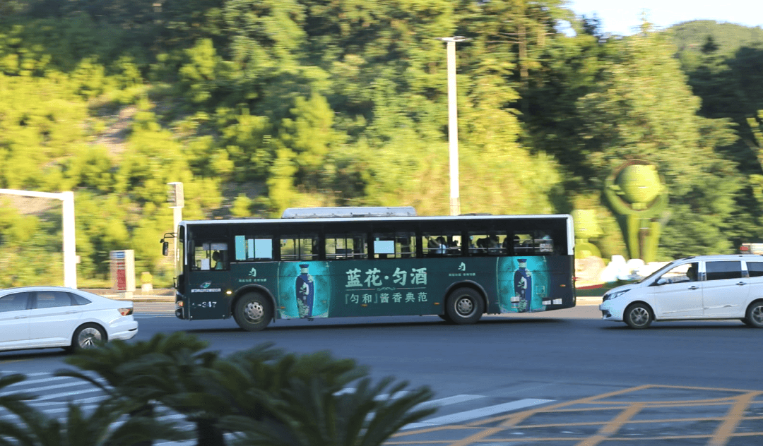 都勻公交車廣告價格收費多少錢？都勻公交車身廣告線路案例圖