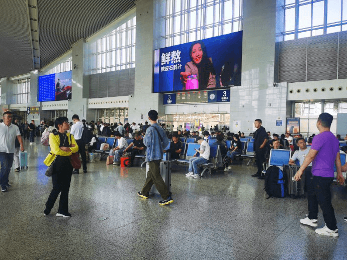 溫州南站廣告價格收費多少錢？溫州南高鐵站春運候車大廳廣告位