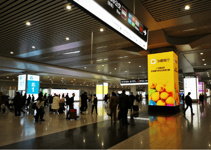 杭州東站廣告價(jià)格收費(fèi)多少錢？杭州東高鐵站到達(dá)春運(yùn)熱門(mén)廣告位