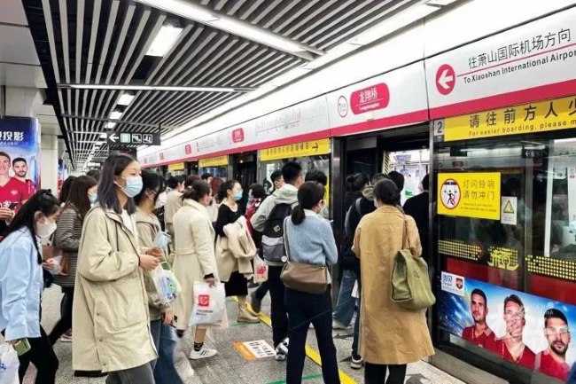 杭州地鐵播音導(dǎo)向廣告價(jià)格種類，杭州地鐵列車站臺(tái)語音播報(bào)廣告