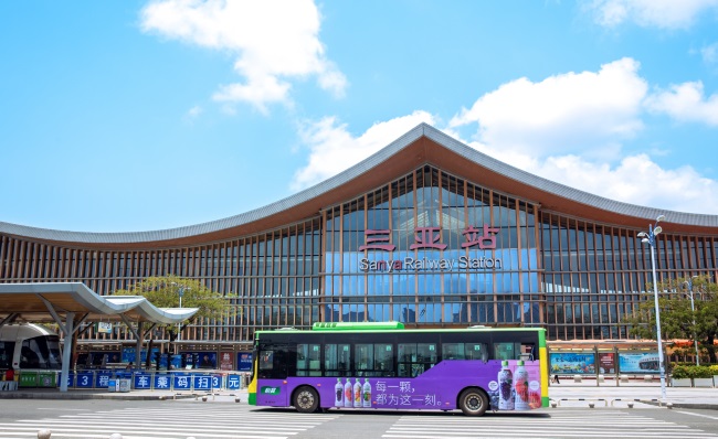 三亞公交車身廣告線路案例，三亞公交車身巴士車體廣告價格收費