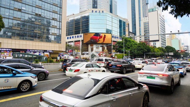 深圳深南大道華強北路口賽格LED橫屏廣告，深圳戶外大屏廣告價格