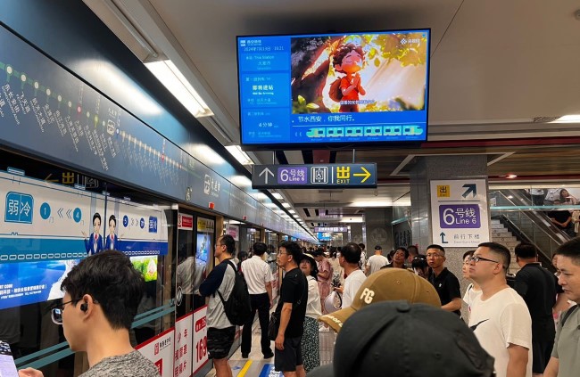 西安地鐵車廂電視小屏站臺(tái)列車廣告，西安地鐵視頻電子屏廣告價(jià)格