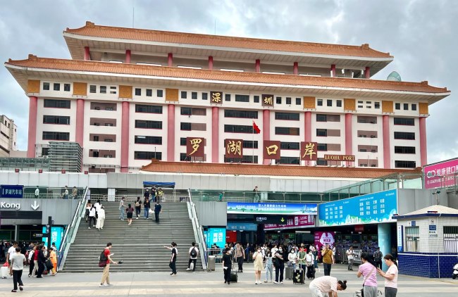 羅湖口岸有哪些廣告位？怎么選擇性?xún)r(jià)比高的媒體投放？