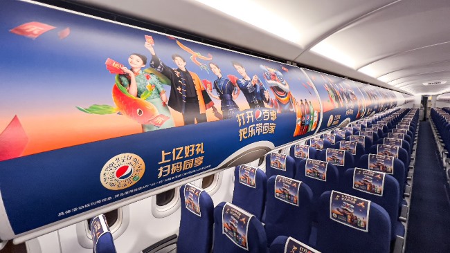 華夏航空行李架頭枕巾廣告投放，華夏機載小桌板廣告價格
