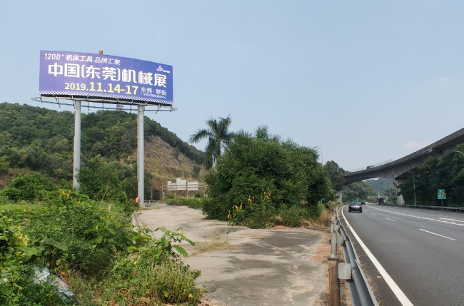 東莞虎門(mén)大橋高速立柱大牌廣告投放，東莞高桿戶外廣告價(jià)格