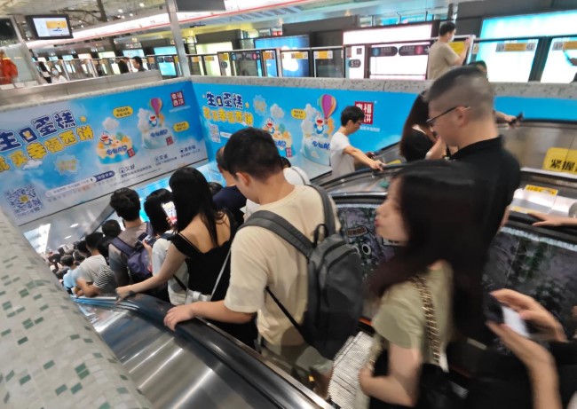 與其他一線城市相比較，深圳地鐵廣告有哪些突出的特點(diǎn)？選擇第一戶外傳媒發(fā)布深圳地鐵廣告有什么優(yōu)勢(shì)？