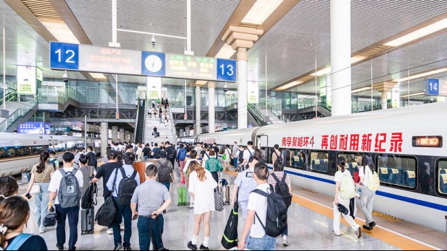 傳統(tǒng)制造業(yè)品牌推廣如何選擇機(jī)場(chǎng)和高鐵站廣告？