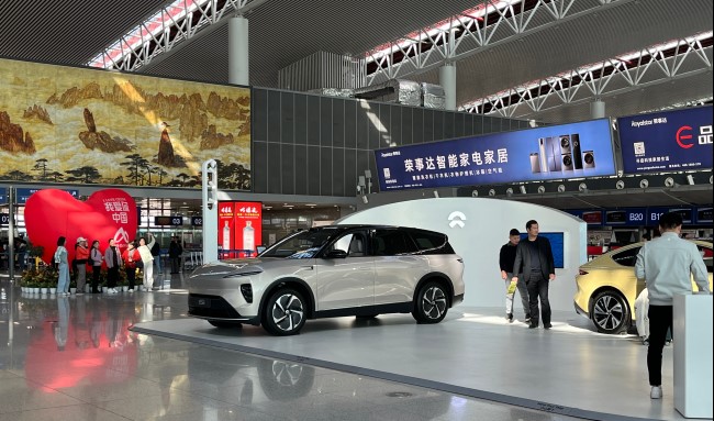 汽車行業(yè)如何選擇戶外廣告進(jìn)行有效傳播？第一戶外傳媒通常怎樣為汽車客戶做推廣方案？