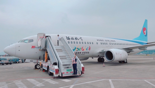 河北航空機(jī)身彩繪廣告投放，河北航空外機(jī)身貼膜廣告價(jià)格